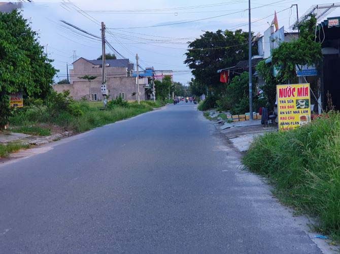Bán đất mặt tiền đường Số 3 Vạn Hạnh thị xã Phú Mỹ