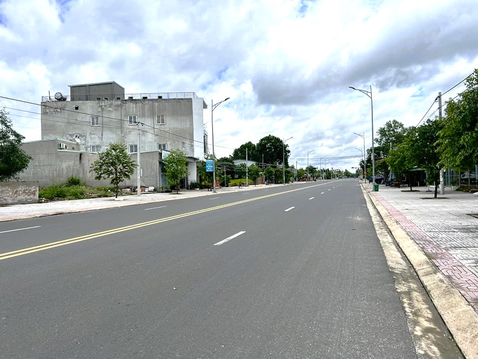 Bán đất mặt tiền đường Lê Thánh Tông, Phú Mỹ